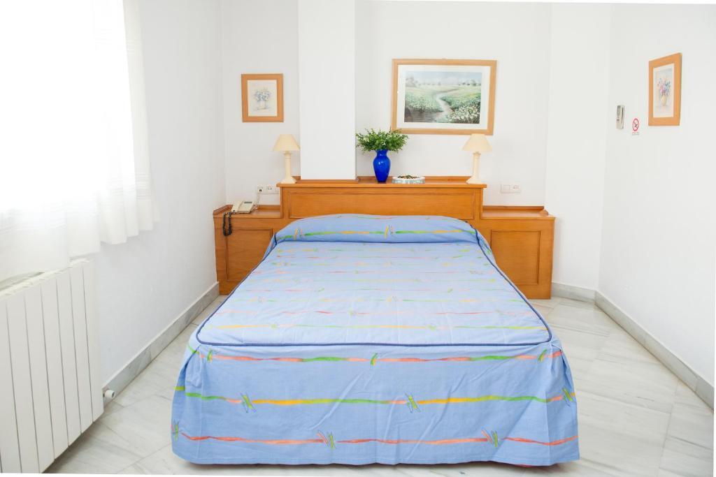 Hostal Camino Real Granada Room photo